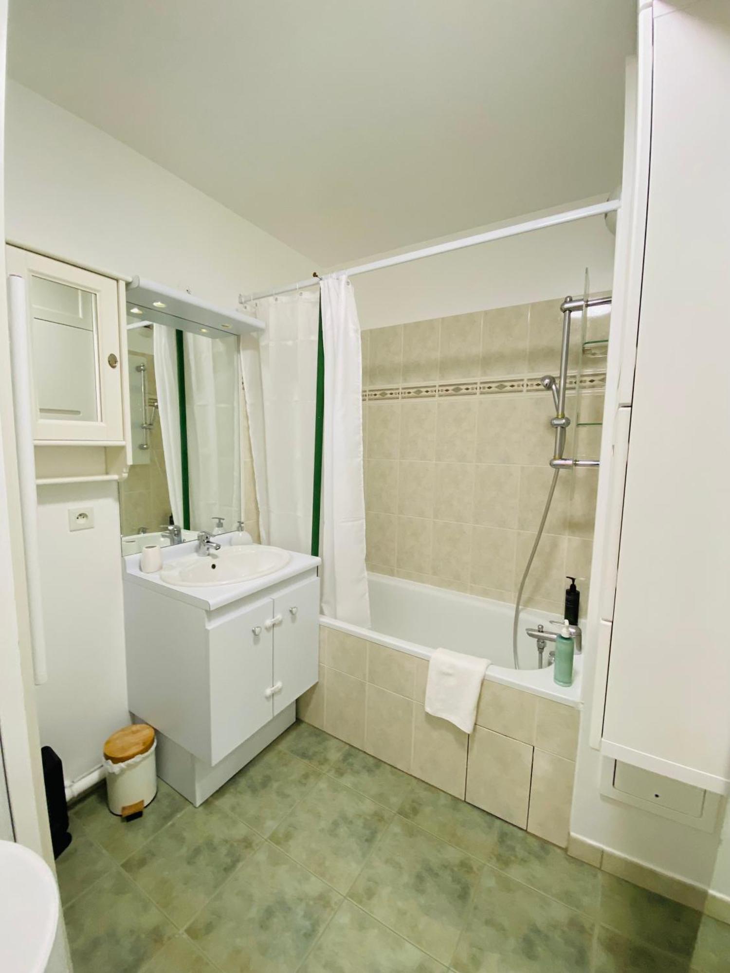 Charmant Appartement 3 Pieces Proche Rer & Disney Montévrain Exteriör bild